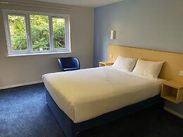 go2 Dundee Camperdown Hotel