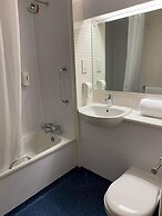 go2 Dundee Camperdown Hotel