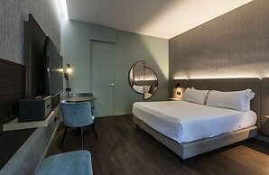 Hotel Mealba Suite & Pool