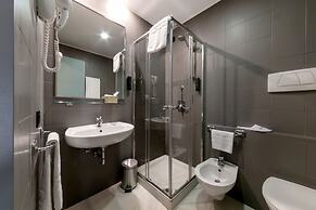 Hotel Mealba Suite & Pool