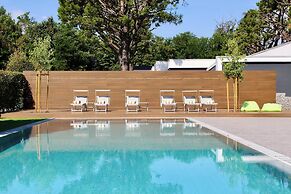 Hotel Mealba Suite & Pool