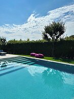 Hotel Mealba Suite & Pool