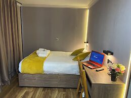 Hollybush Guest House