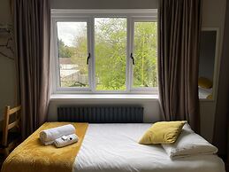 Hollybush Guest House