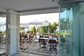 Arnna Hotel