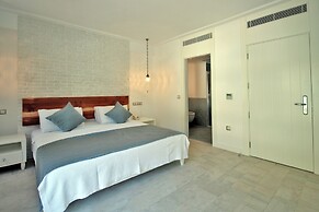 Arnna Hotel