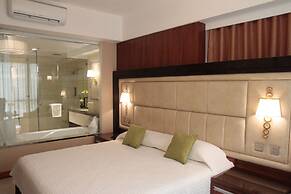 Central Park Tower Resort