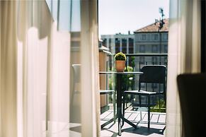 Auris Hotel