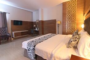 Grand Amira Hotel