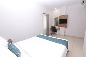 Grand Amira Hotel