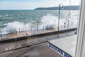 The Queens Hotel