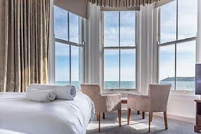 The Queens Hotel