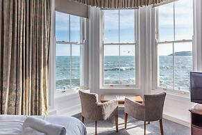 The Queens Hotel