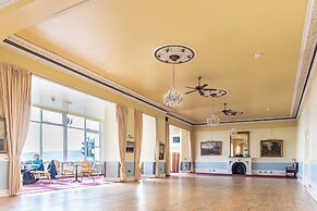 The Queens Hotel