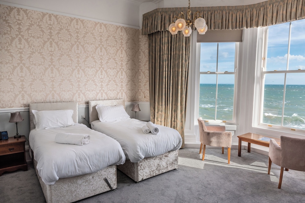 The Queens Hotel