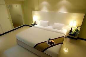 Fourteen Again Hotel