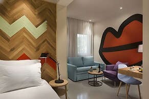 Cucu Hotel
