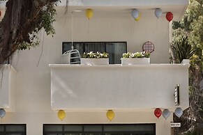 Cucu Hotel