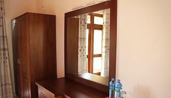 Airport Villa