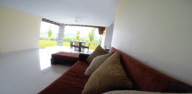 Airport Villa