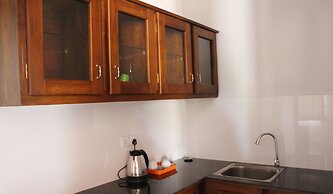 Airport Villa
