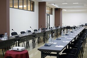 Ani Central Inn