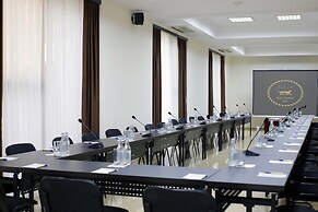 Ani Central Inn