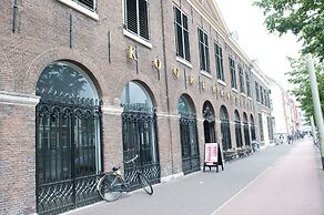 Modern Centre Apartments