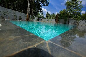 Clove Villa