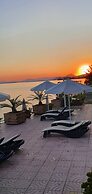 Artemis Hotel