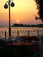 Artemis Hotel