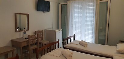 Artemis Hotel