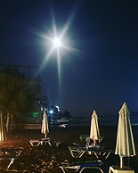 Artemis Hotel