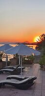 Artemis Hotel