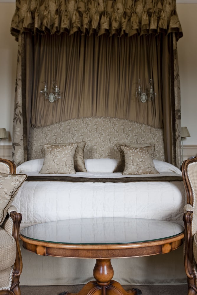 The Royal Hotel
