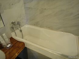 One Manalo Place