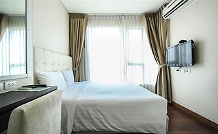 IVY THONGLOR 55