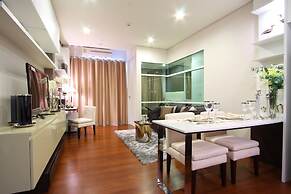 IVY THONGLOR 55