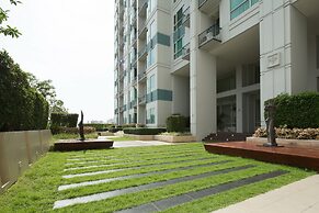 IVY THONGLOR 55
