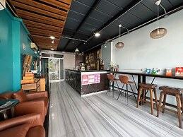 Phaphoom Boutique