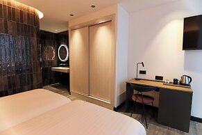 Silken Saaj Maar- Adults Only