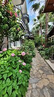 Canada Hotel & Bungalows