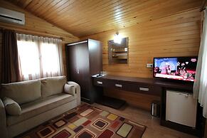 Canada Hotel & Bungalows