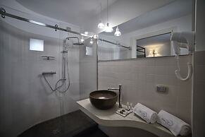 Terrazzani Suite