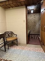 Pine View Inn