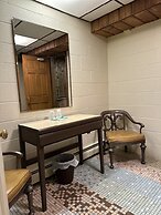 Pine View Inn