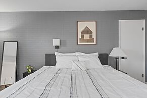 Pine View Inn
