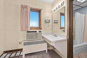 Pine View Inn