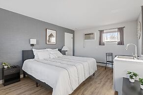 Pine View Inn