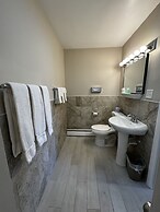 Pine View Inn